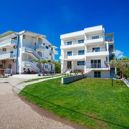 Adriatica Sea & Sun Bed & Breakfast Ulcinj Exterior photo