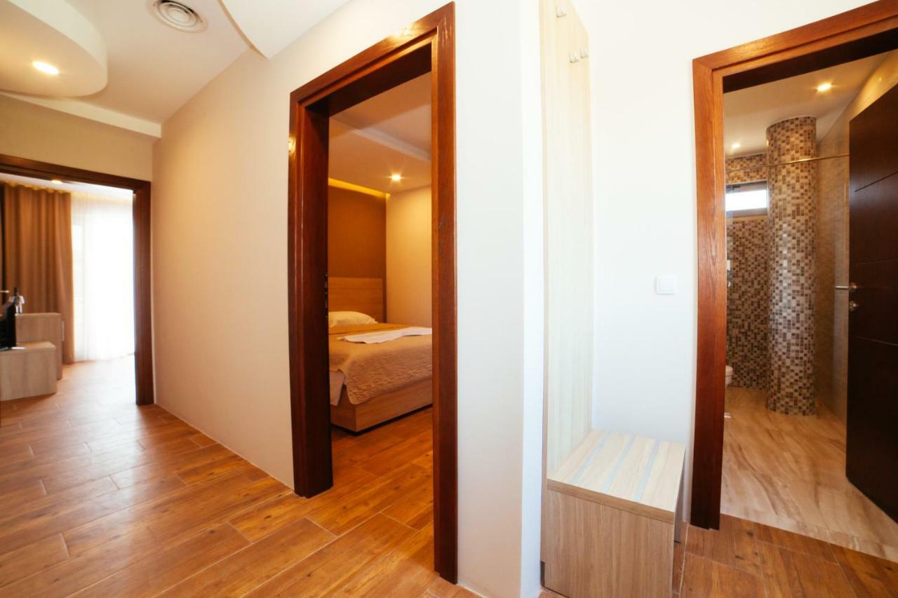 Adriatica Sea & Sun Bed & Breakfast Ulcinj Exterior photo
