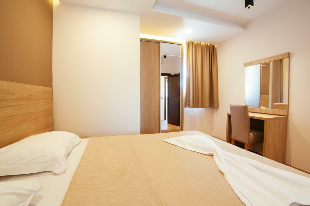 Adriatica Sea & Sun Bed & Breakfast Ulcinj Exterior photo